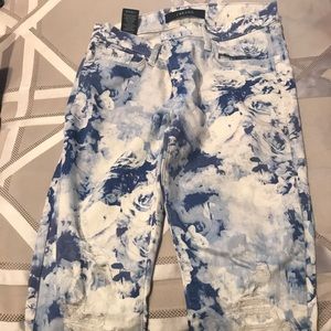 NEVER WORN Jbrand floral blue/ white ripped jeans